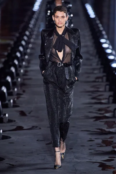 Look 53
